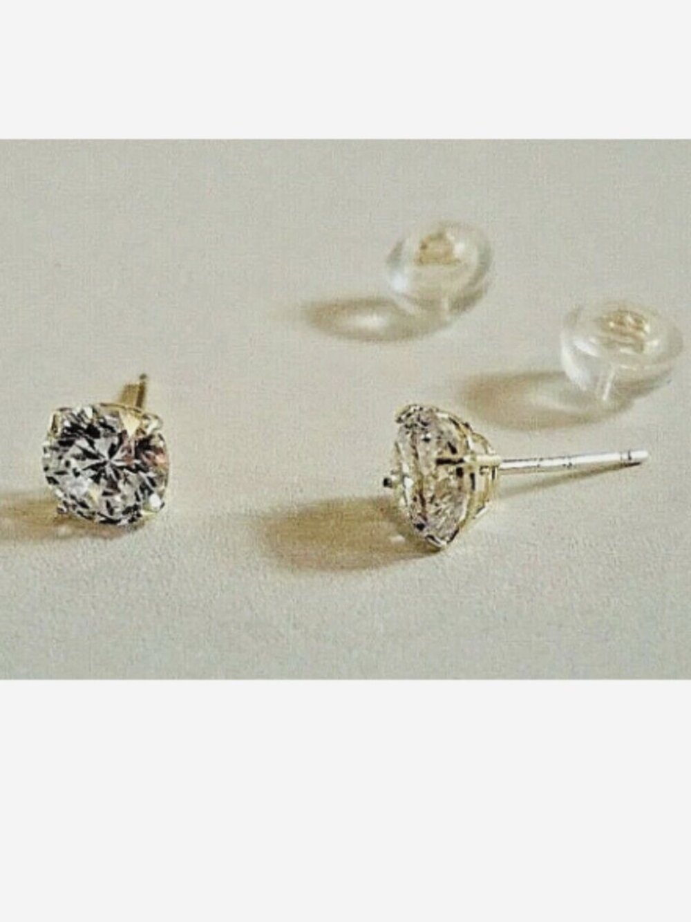 14k Solid Yellow Gold .50ct Lab Diamonds 5mm - Picture 3 of 4